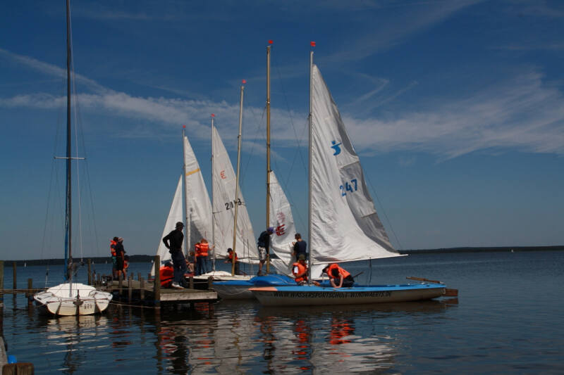 Ferienlager mit Segeln in Deutschland