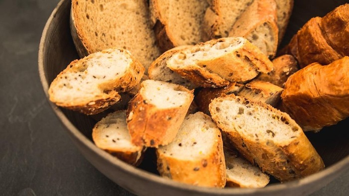 Leckeres Brot steht im Surfcamp immer auf dem Speiseplan