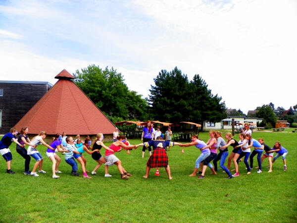 Teambuilding im Grünen im Muesser Sprachencamp