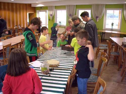 Kinderschminken im Ferienlager Waldfrieden