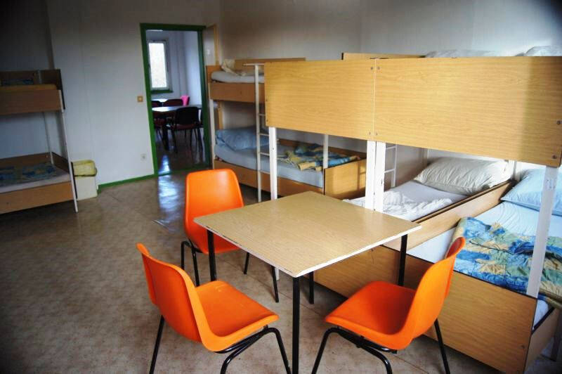 Zimmer mit Doppelstockbetten im Englischcamp Petzow