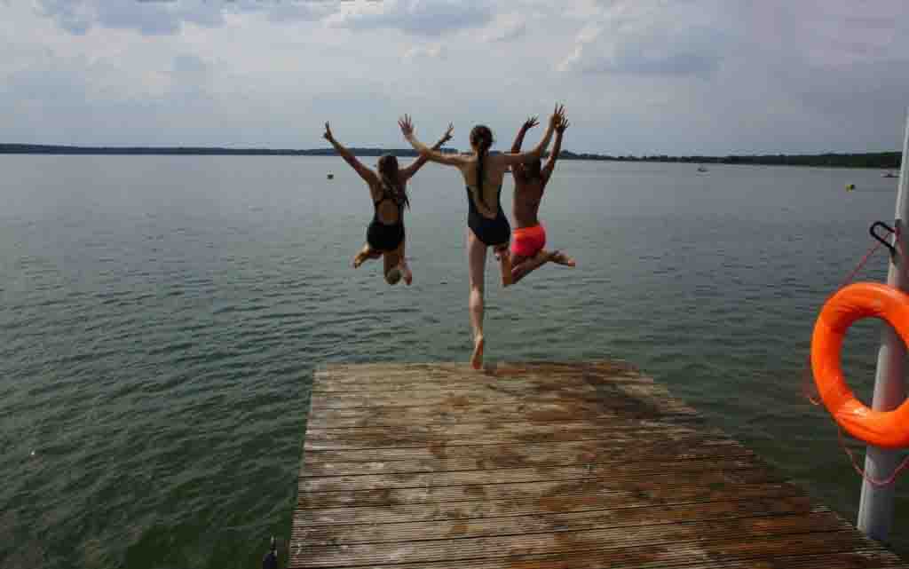 Badeaction am Arendsee im Sommerferienlager