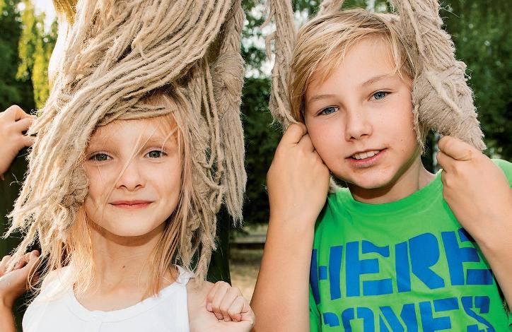 Kinder haben Spaß im Kiju Piratencamp Störitzland