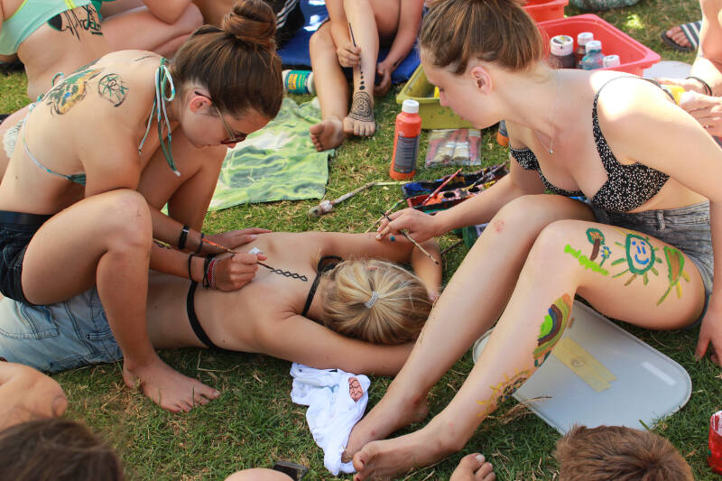 Henna malen auf Ferienfreizeit Korsika