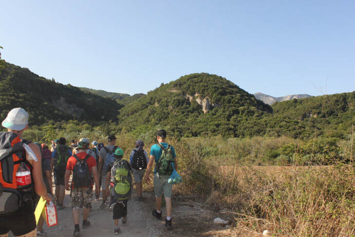 Wanderung durch Natur auf Jugendfreizeit Greece