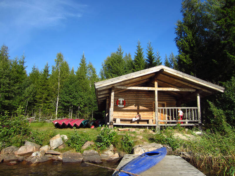 Unterkunft am See im Outdoorcamp Schweden