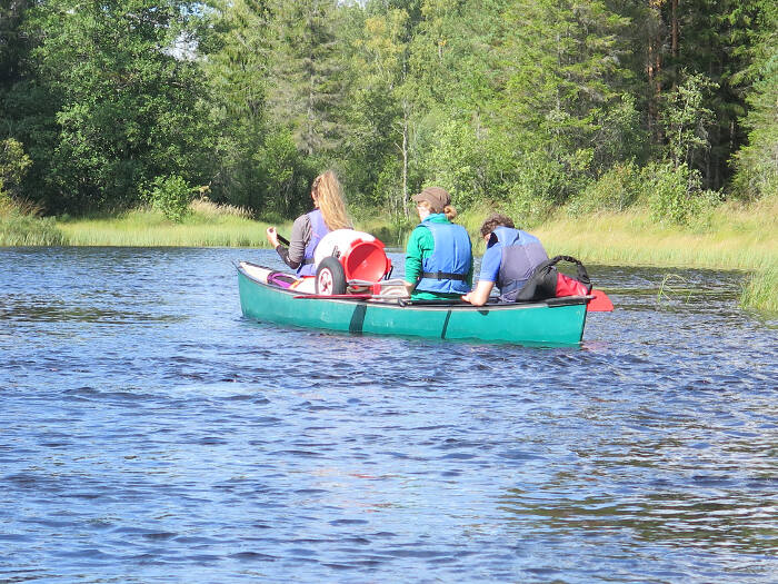 Kanutour auf der Wildniswoche in Schweden