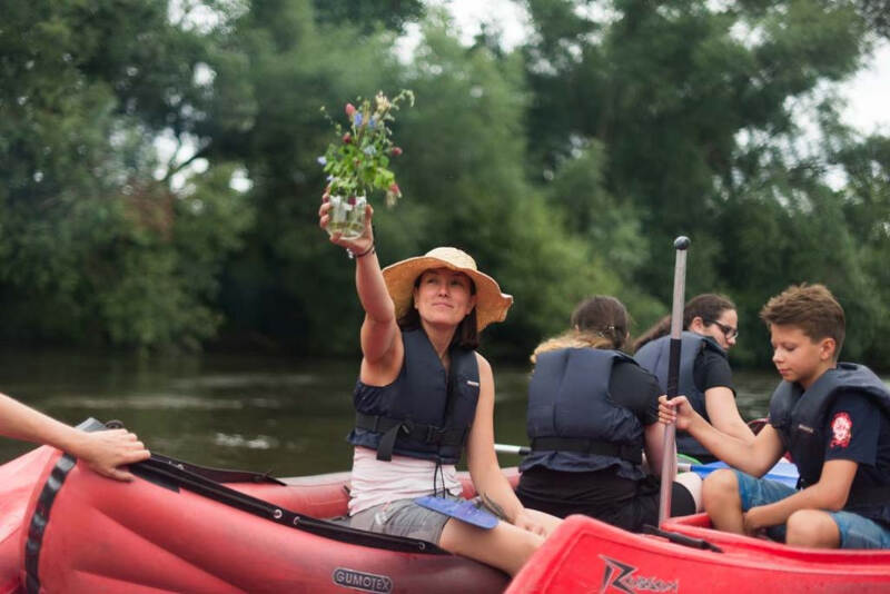 Selbstgesammelte Wildblumen im Englisch Sprachcamp