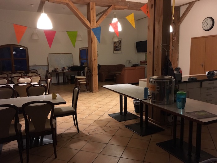 Aufenthaltsraum im Feriencamp in Brandenburg