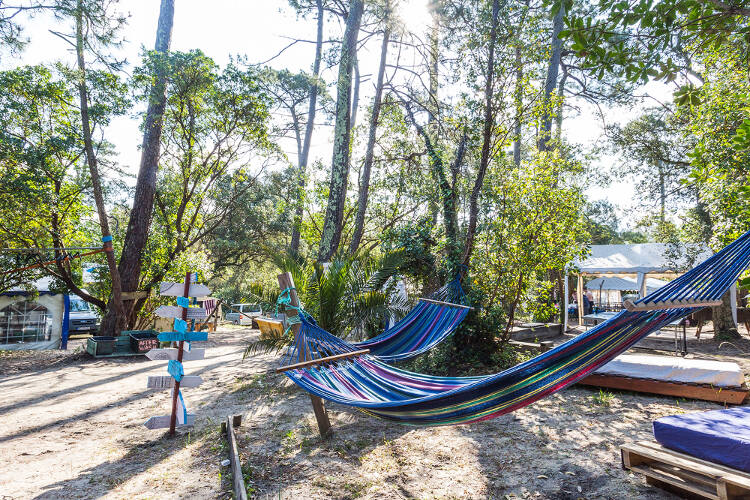 Hängematten im Surfcamp in Moliets