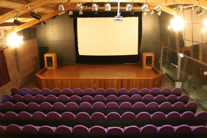 Eigenes Kino im Feriencamp in den Niederlanden