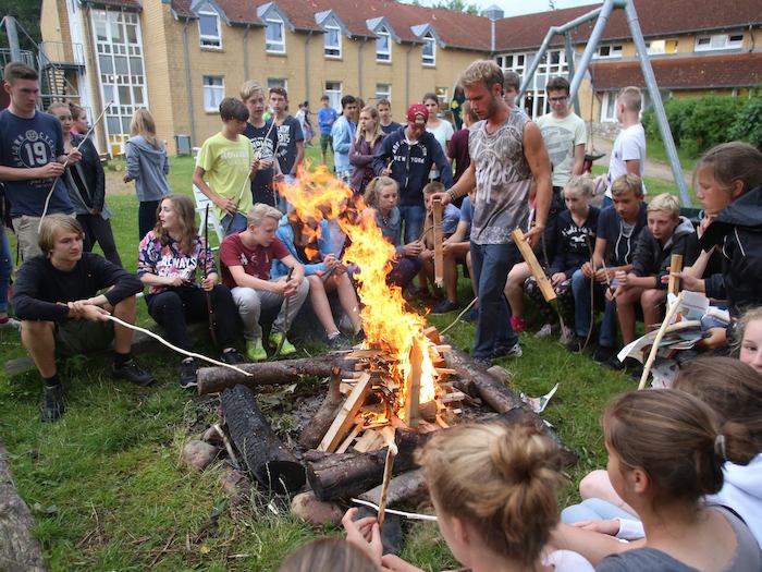 Ein entspanntes Lagerfeuer im Actioncamp Kappeln
