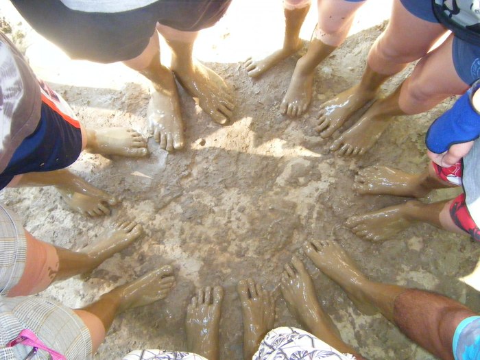 Schlammfüße nach einer Wattwanderung im Actioncamp Otterndorf