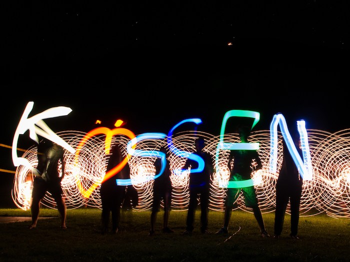 Kinder machen Lightpainting im Actioncamp Österreich