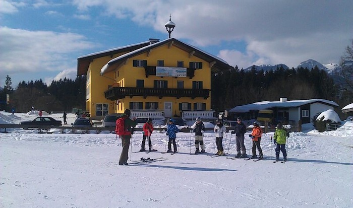 Bei der Skifreizeit Silvester lernt ihr in kleinen Gruppen