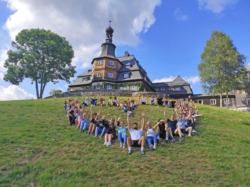 Kinder im Minecraft-Camp erleben ein Abenteuer
