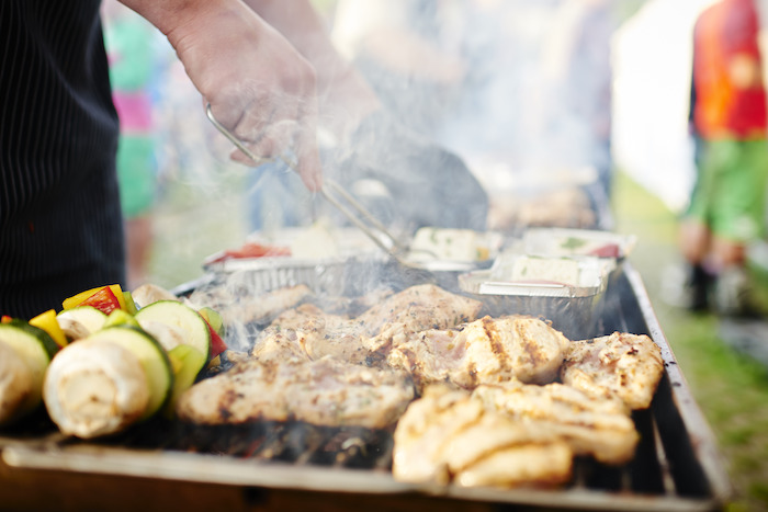 Im Hockeycamp wird gegrillt