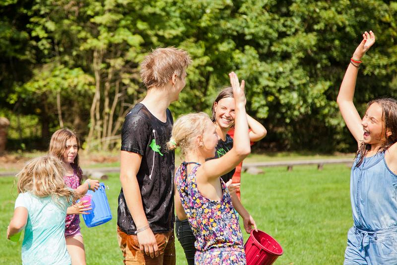 Neue Freunde im Camp