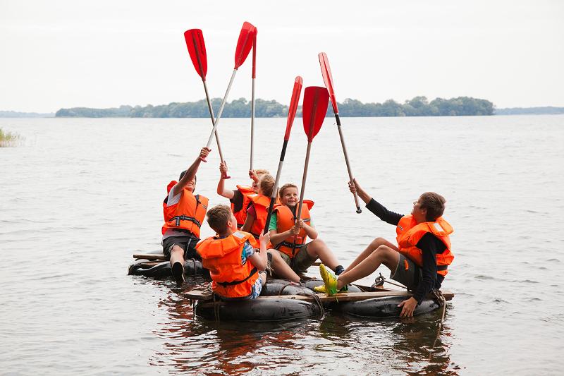 Teamwork auf dem Wasser