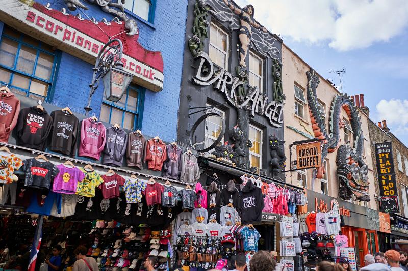In der Sprachreise nach London für Schüler geht man shoppen