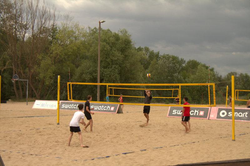 Der Strand im Ferienlager Zierow lädt zum Beachvolleyball spielen ein