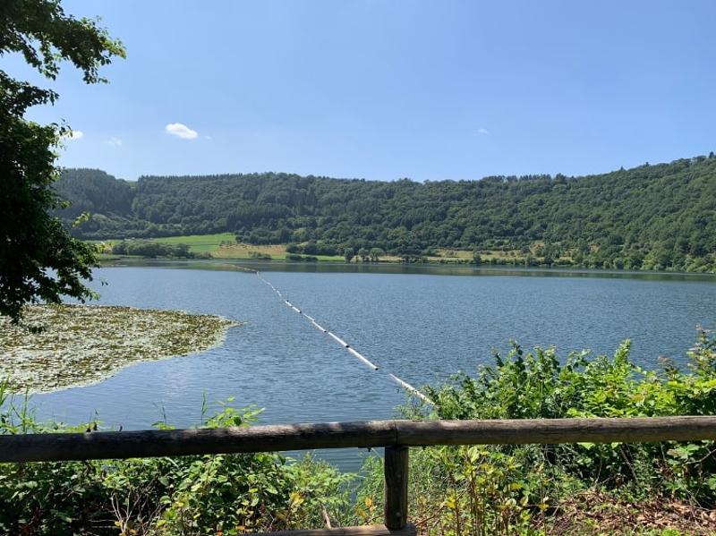 Ein See nahe der Unterbringung im Programmier-Camp