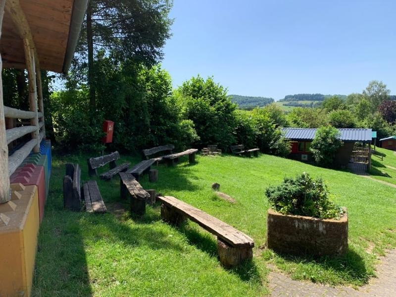 Der Außenbereich in einem Programmiercamp 