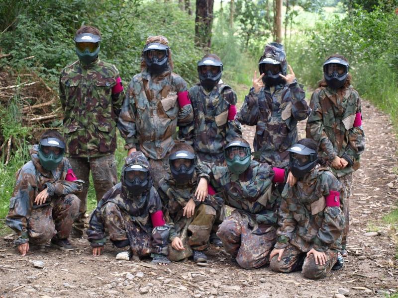 In den Reitferien Portugal wird Paintball gespielt
