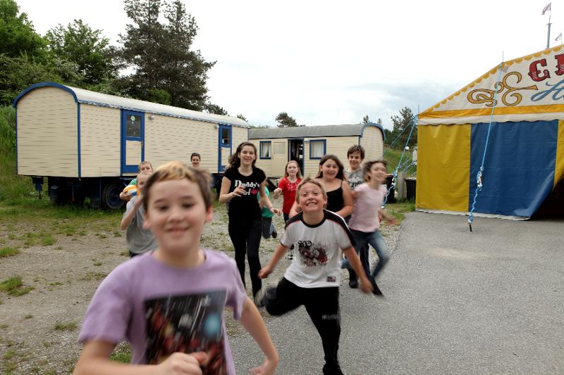 Bereit für tolle Ferien? dann ab ins Ferienlager Zirkus