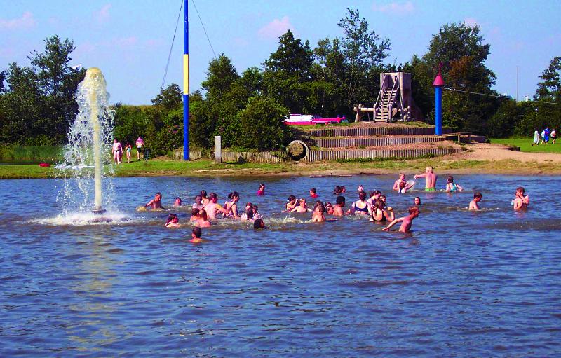 Großer Badespaß im Feriencamp Hannover an einem See