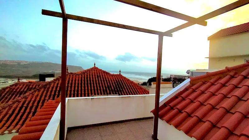 Eine Terrasse mit Ausblick auf Sprachreise Portugal
