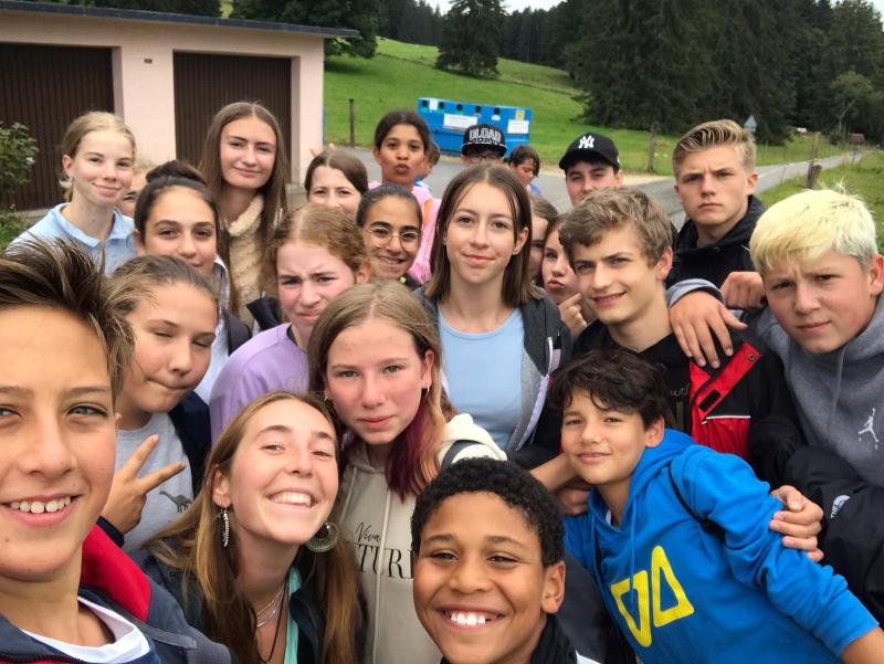 Teilnehmer machen ein Selfie auf Sprachreise