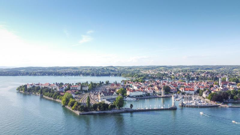 Auf Sprachreise sieht man Lindau am Rande des Bodensees