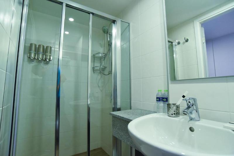 Die Dusche der Teilnehmer der Sprachferien