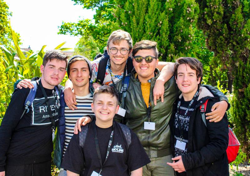 Zu sehen sind die Betreuer der Sprachreise Dublin