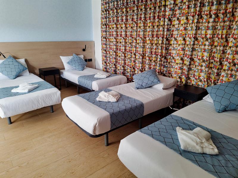 Ein Vierbettzimmer auf der Sprachreise nach Sliema auf Malta in der Centre Residenz