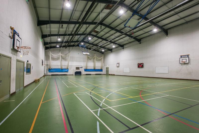 Die Sporthalle der Unterkunft der Sprachreise England