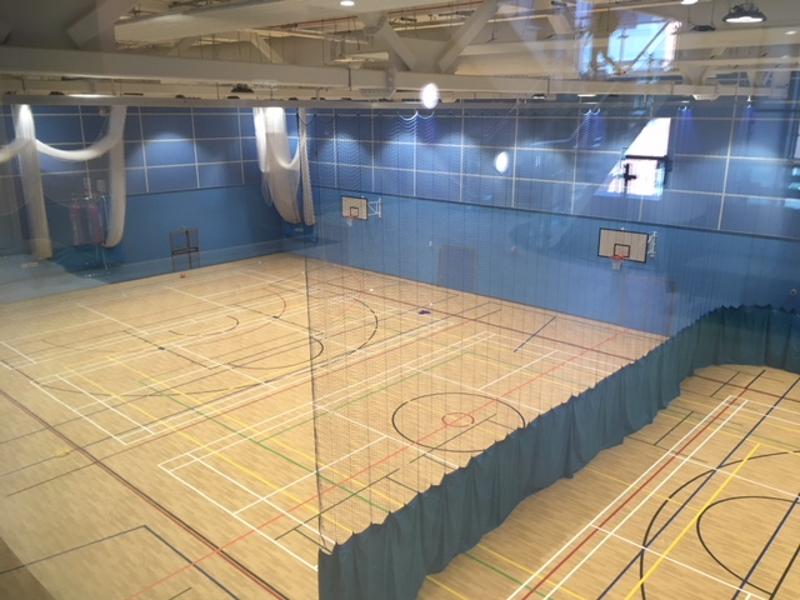 Die Sprachschule auf Schülersprachreise England verfügt über eine große Turnhalle