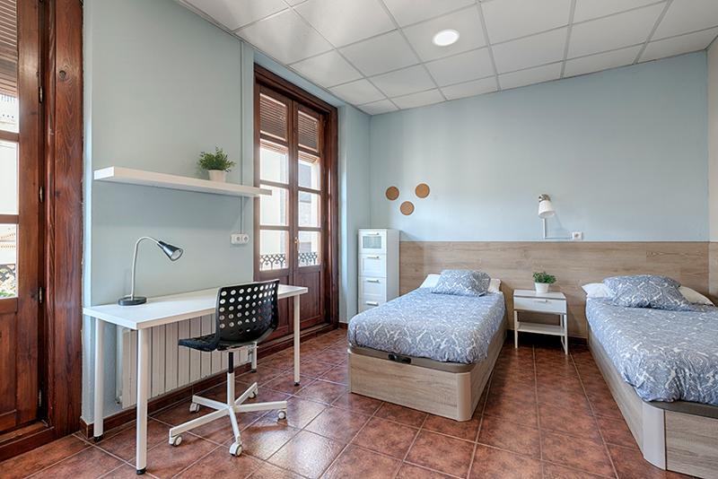 Ein Schlafzimmer bei einer Jugendreise nach Spanien