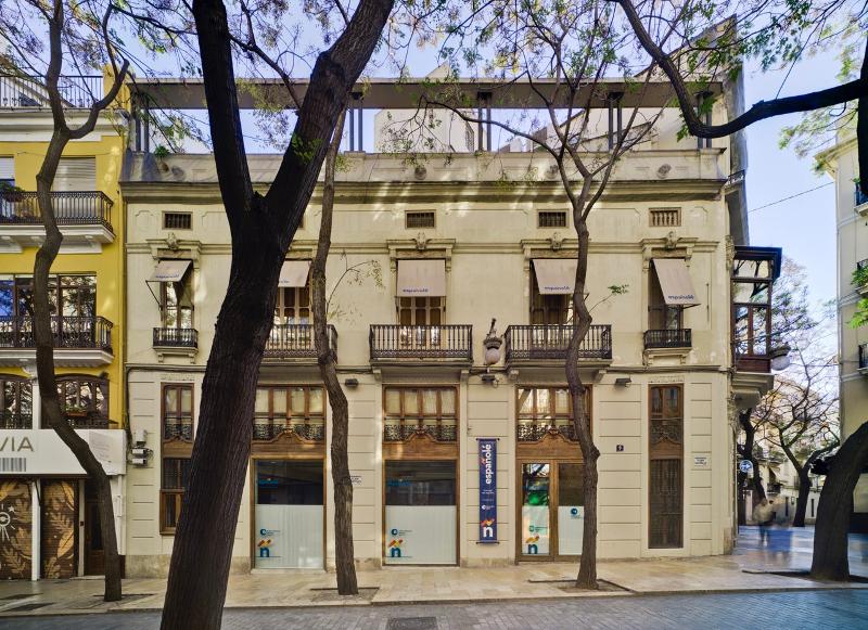 Eine Sprachschule, die man auf Jugendreise nach Spanien besuchen kann