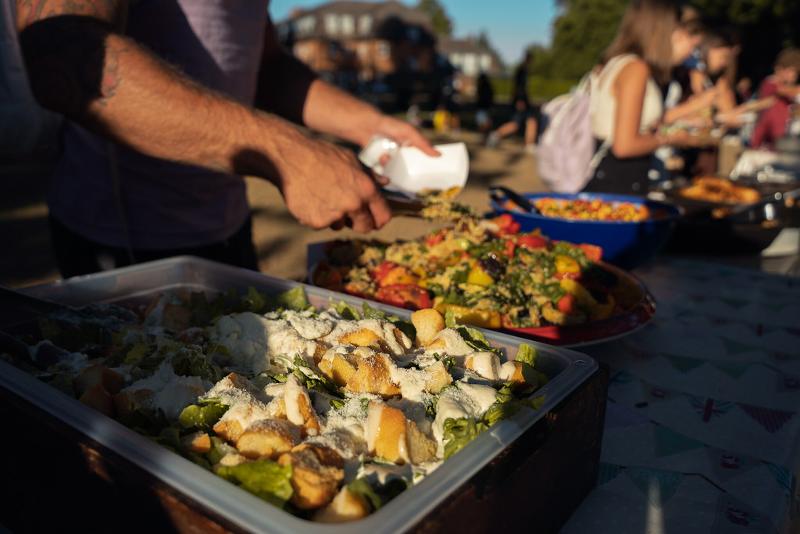 Ein Buffet bei euren Sprachferien England Schüler
