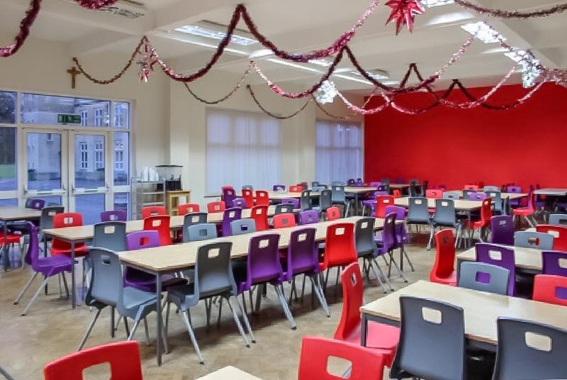 Bei einer Sprachreise England Schüler steht euch eine große Mensa zur Verfügung