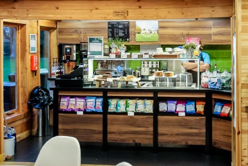 Auf Sprachreise England habt ihr im Hotel einen Kiosk für Snacks zur Verfügung