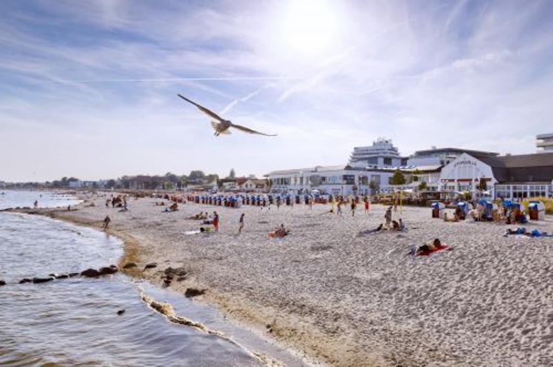 Teilnehmer der Jugendreise Barcelona sind an der Nordsee