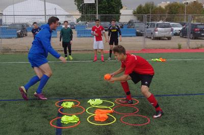Technikeinheit auf dem Fußballplatz in Barcelona