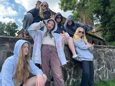 Sommer-Kreativcamp auf Englisch in Brandenburg - Schorfheide