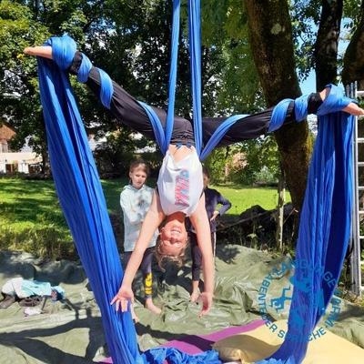 Sommer-Zirkuscamp auf Englisch Reckenbühl - Erfurt