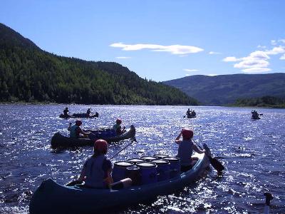 Kanufahrer auf der Jugendreise Norwegen