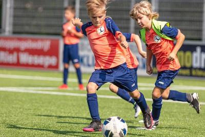 Kinder der Ferien nächstes Jahr spielen Fußball