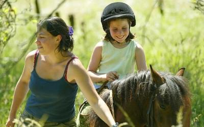 Colonie de Vacances à la Ferme 7-12 ans Été à Paulinet - Tarn